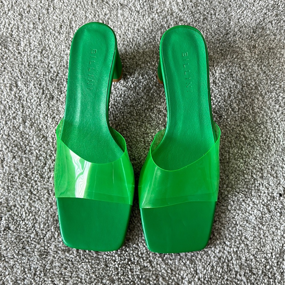 NWOT billini heels